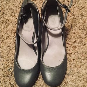Reaction Kenneth Cole Happy-ness Block-Heel Pumps